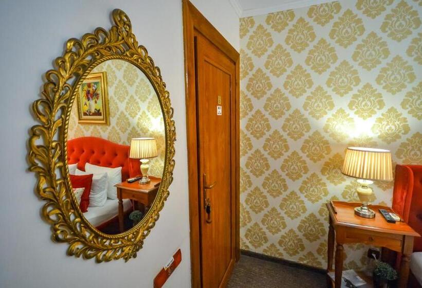 פנסיון Vila Sarada Boutique