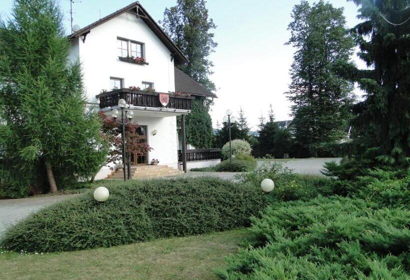 Пансион Villa žerotín Penzion Bed & Breakfast