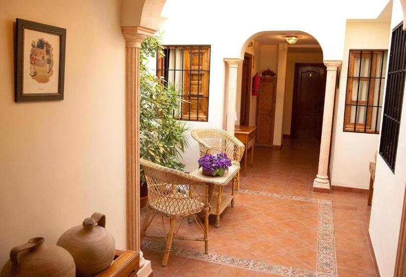 Pensión Y Apartamentos El Taxi