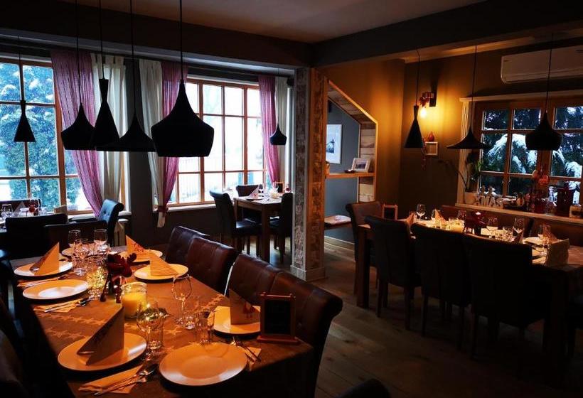 Pensiune Restaurant La Cassa