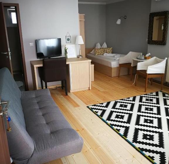 Pensiune Restaurant La Cassa