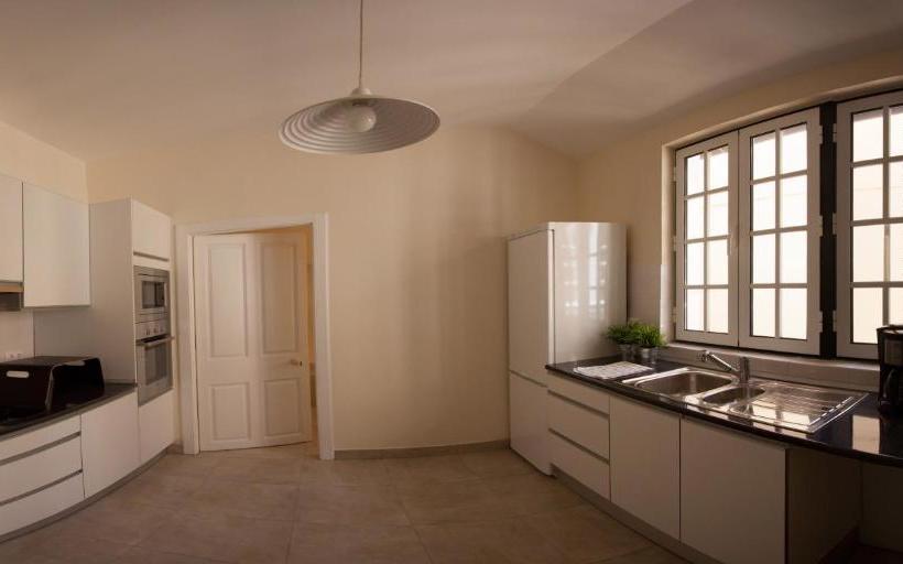 The Wine Lodges By An Island Apart