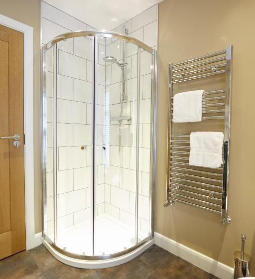 Общежитие 1885 The Venue Pub, Restaurant, Rooms & Function House