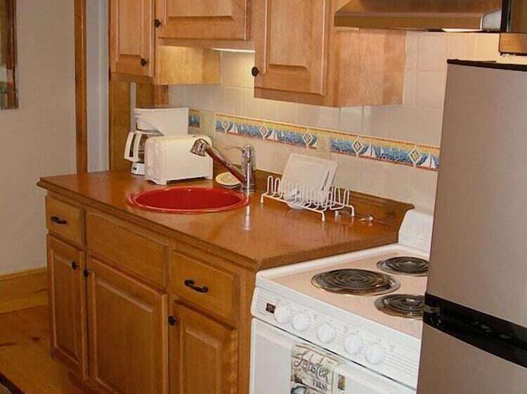 Общежитие Beach Cottage Inn