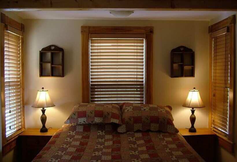 Общежитие Beach Cottage Inn