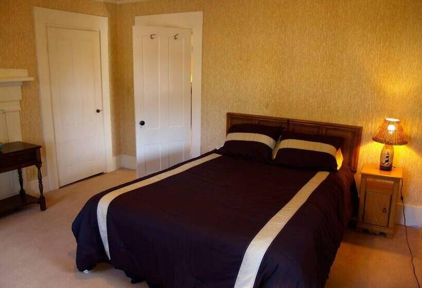 Общежитие Beach Cottage Inn