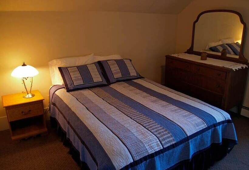 Общежитие Beach Cottage Inn