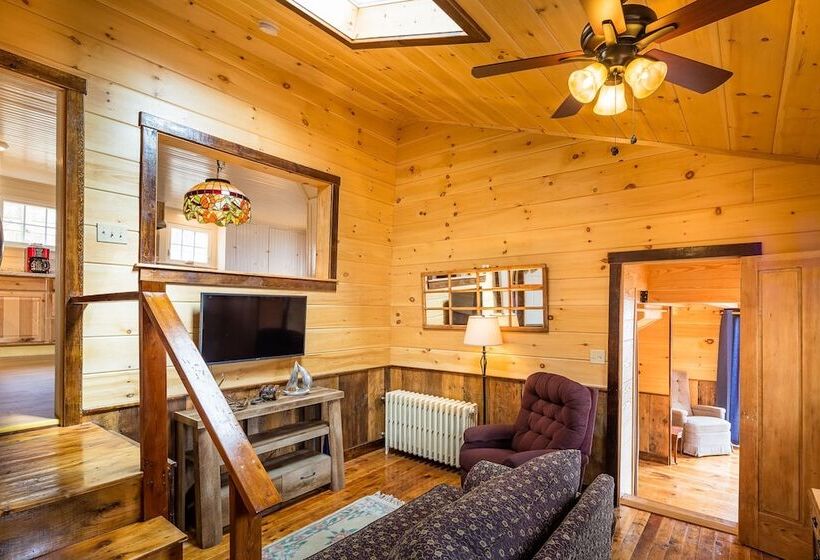 Общежитие Beach Cottage Inn