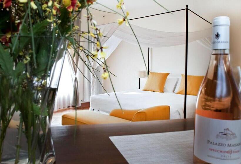 ホテル Palazzo Massaini   La Pieve