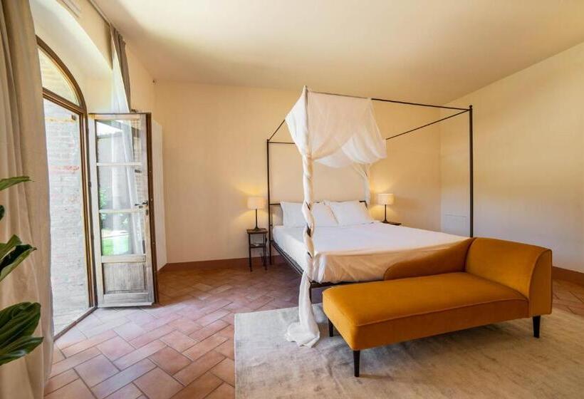 ホテル Palazzo Massaini   La Pieve