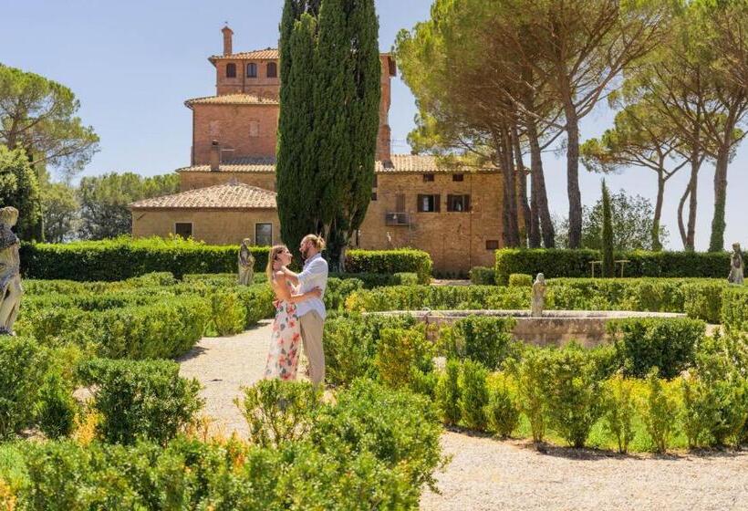 ホテル Palazzo Massaini   La Pieve