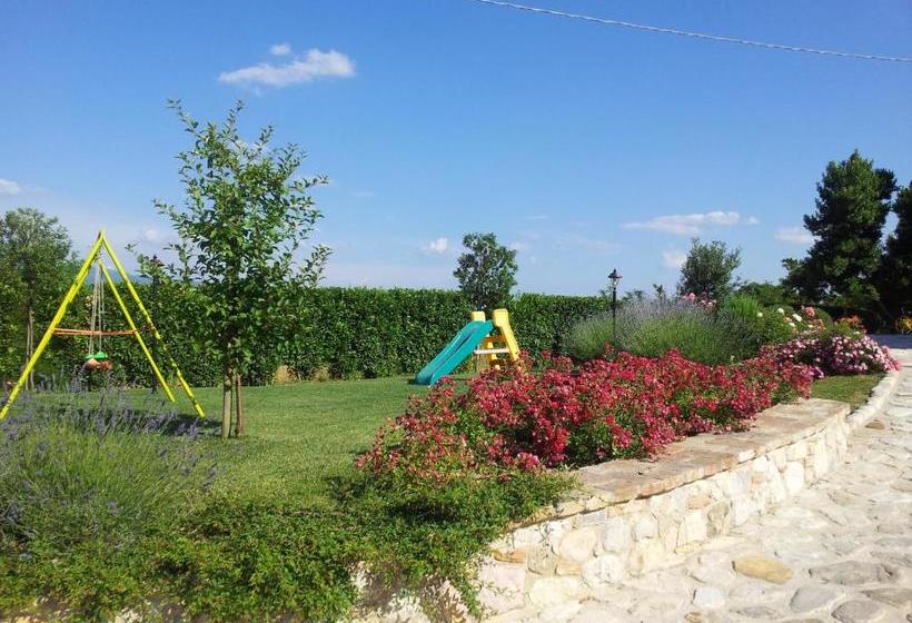 Отель Agriturismo La Torraccia