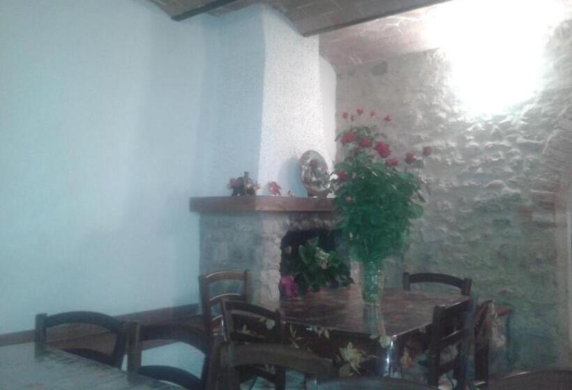 فندق Agriturismo Santa Chiara