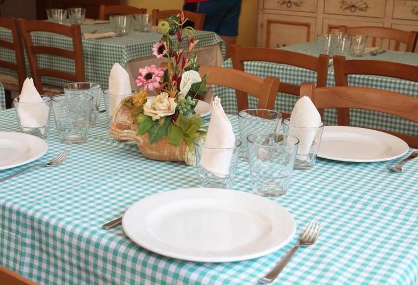 Отель Azienda Agrituristica La Tenuta Del Falco