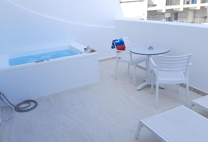 فندق Naiades Marina