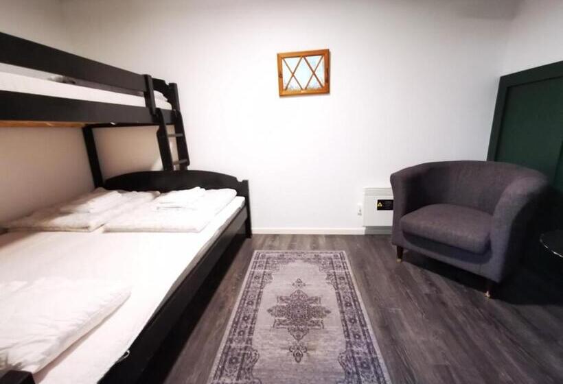 פנסיון Abisko Guesthouse & Activities