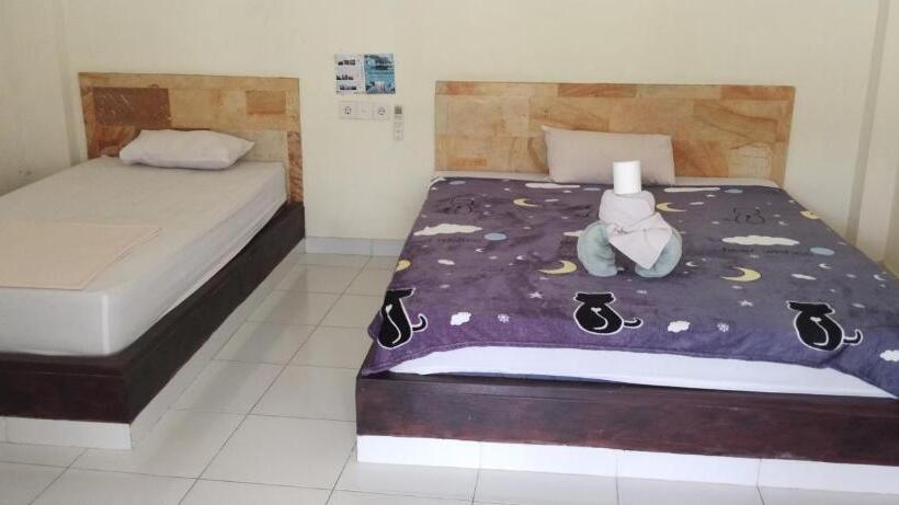 פנסיון Amed Stop Inn Homestay, Rooftop Restaurant And Bar