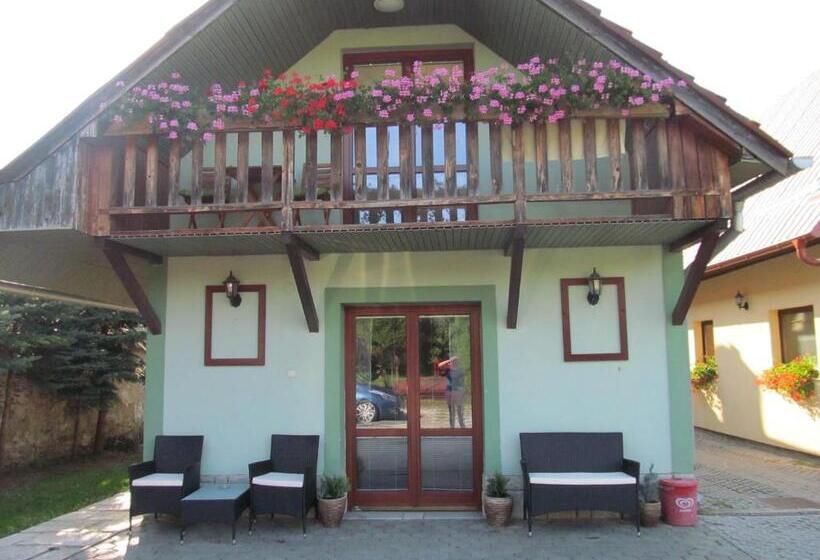 膳宿费 A+s Penzion Podzamok