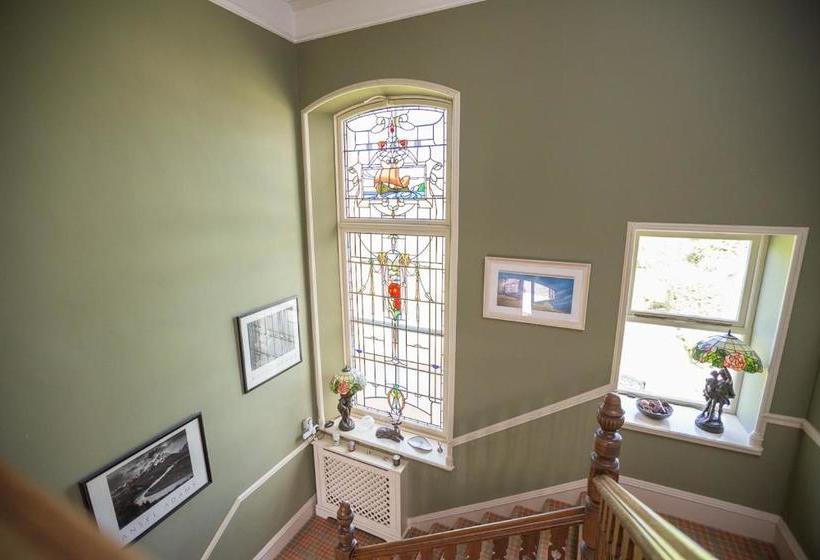 Пансион Chrialdon House