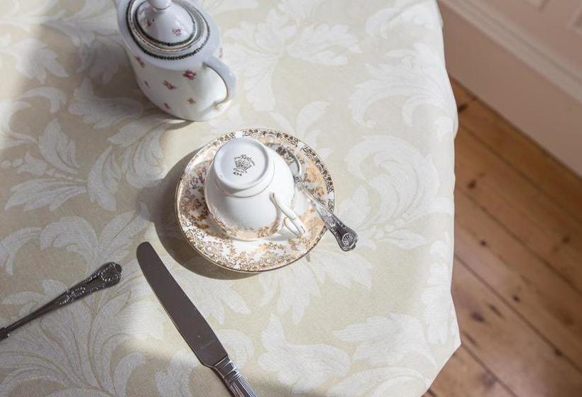 Пансион Chrialdon House