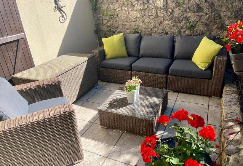 بنسيون Gites Du Caylar   Chambres Et Appartments