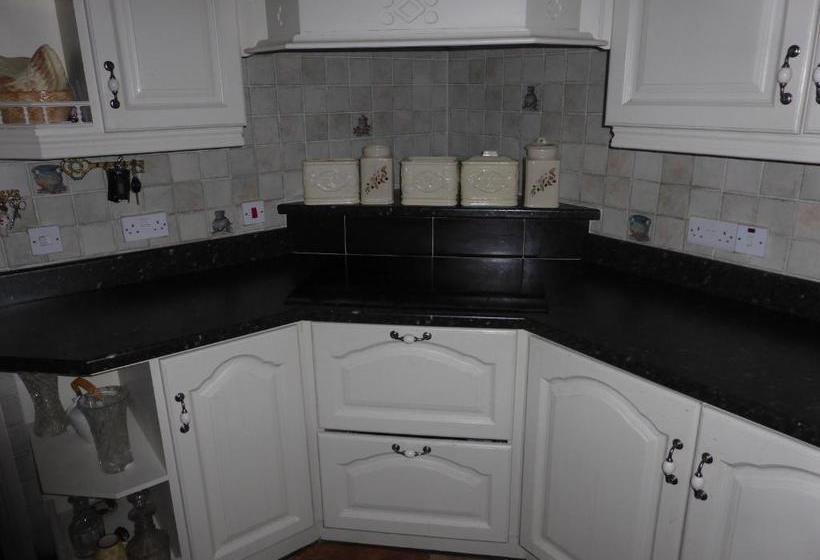 פנסיון Glen Lodge