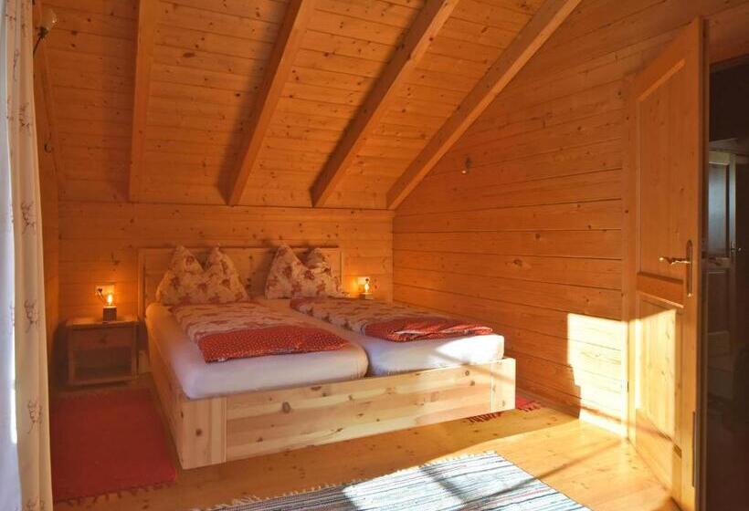 بنسيون Haus Hasslacher