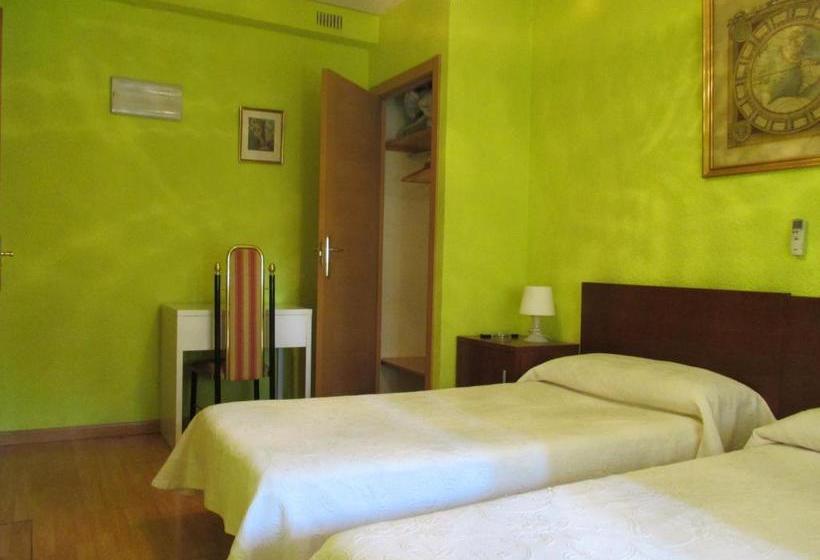 펜션 Hostal Pradillo