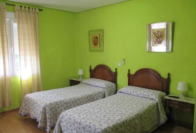 펜션 Hostal Pradillo