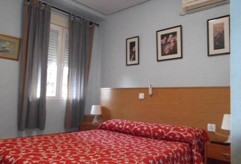 펜션 Hostal Pradillo