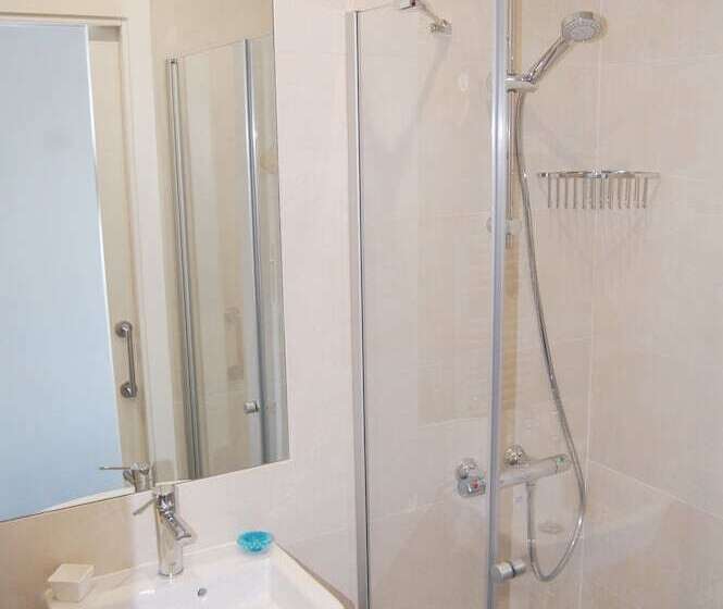 Пансион Hostal Tres Campanas