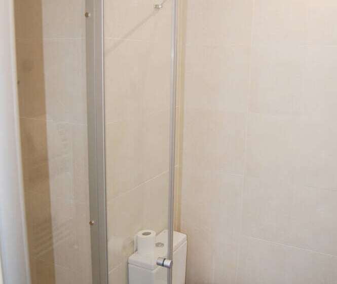 Пансион Hostal Tres Campanas