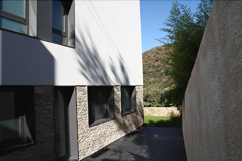 Пансион Hostal Tres Campanas