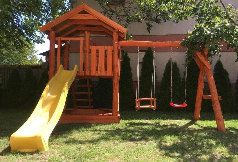 بنسيون Kurca Parti Vendégház