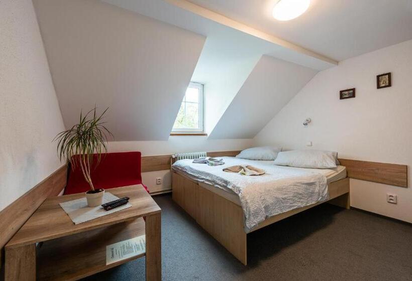 پانسیون Penzion 103