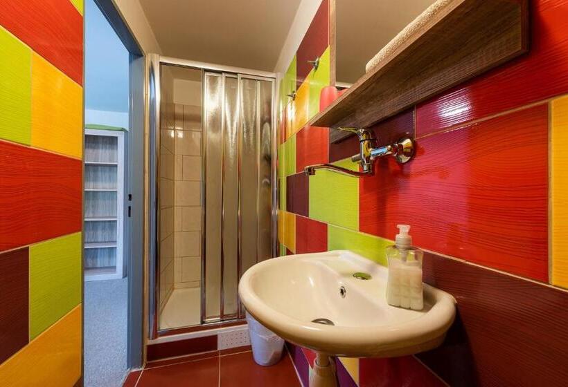 پانسیون Penzion 103