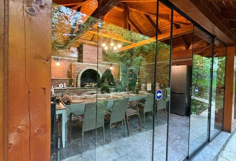 펜션 Pintea Chalet