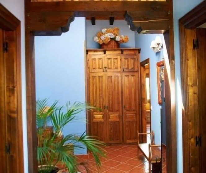 بنسيون Posada La Vieja Escuela