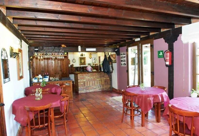 פנסיון Posada La Vieja Escuela