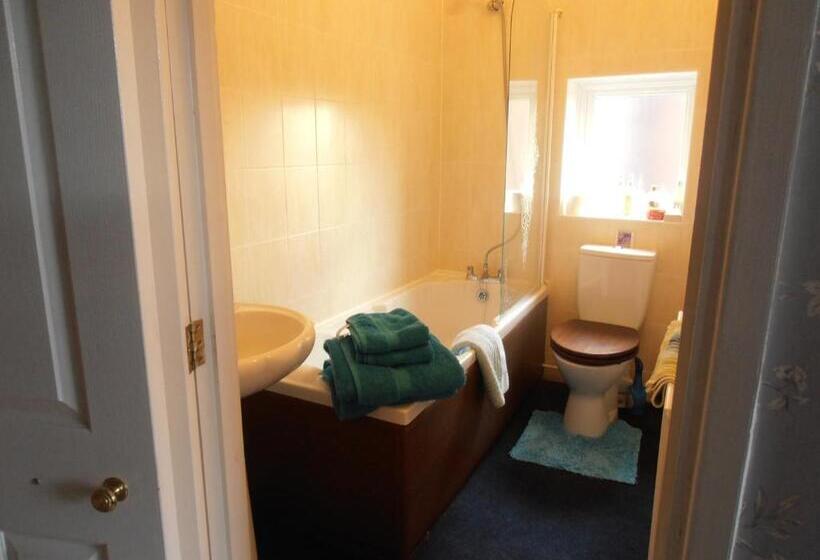 پانسیون Riverside Guest House