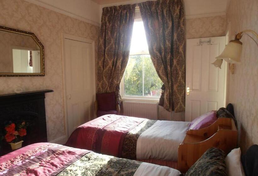 پانسیون Riverside Guest House