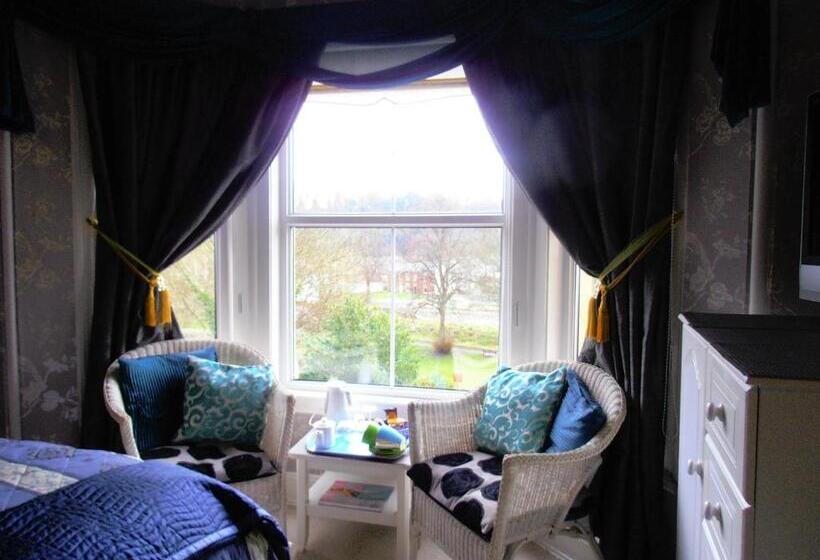 پانسیون Riverside Guest House