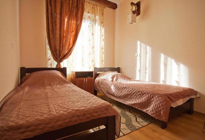 پانسیون Uyutniy