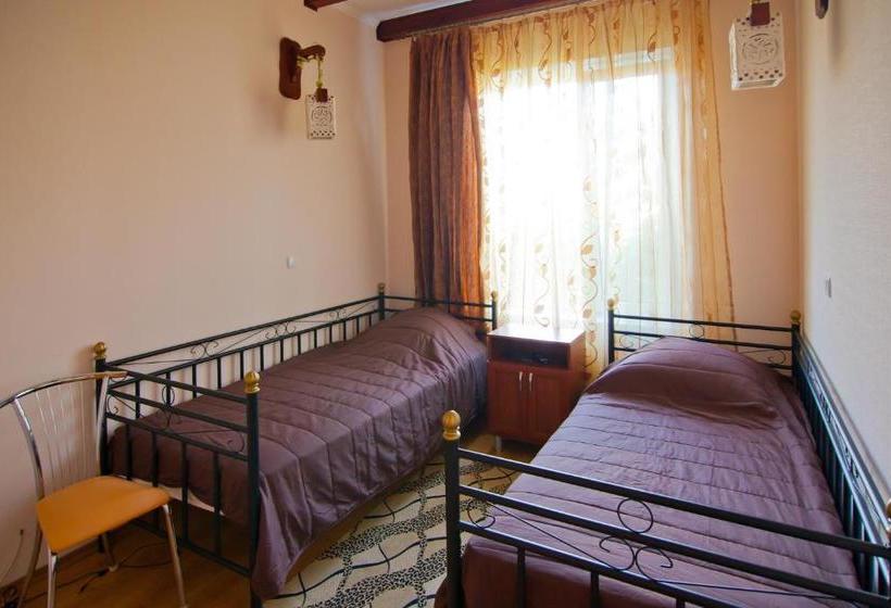 پانسیون Uyutniy