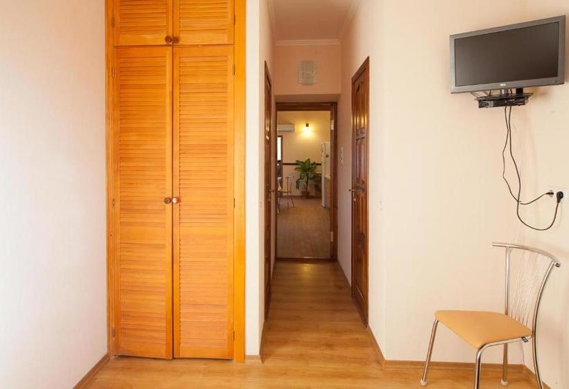 پانسیون Uyutniy