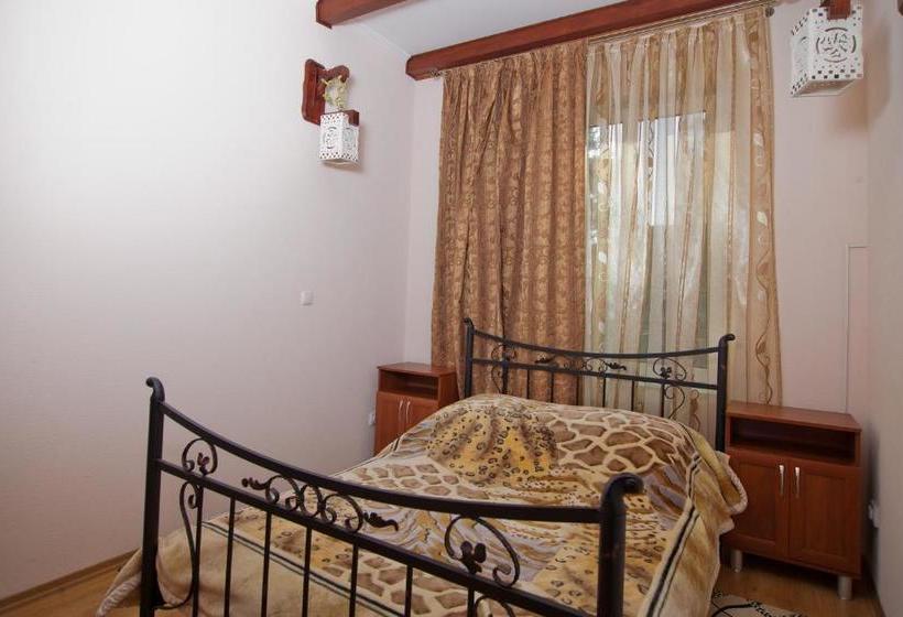 پانسیون Uyutniy