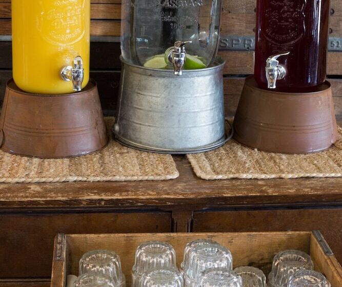 فندق صغير 506 On The River Inn Woodstock