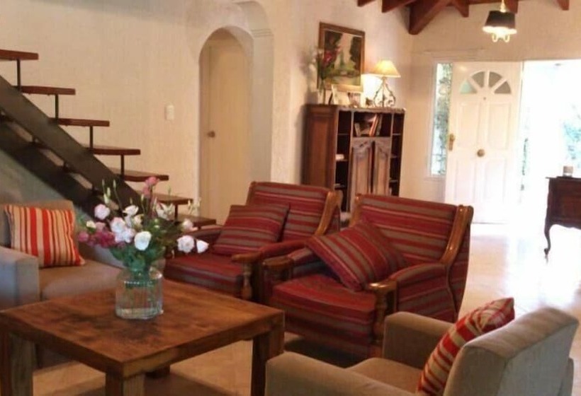 ユースホステル Angelo Di Caneva