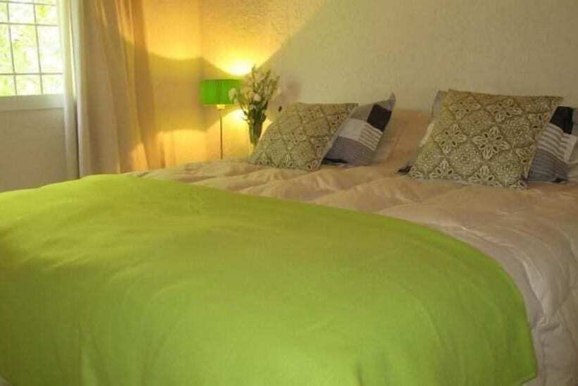 ユースホステル Angelo Di Caneva