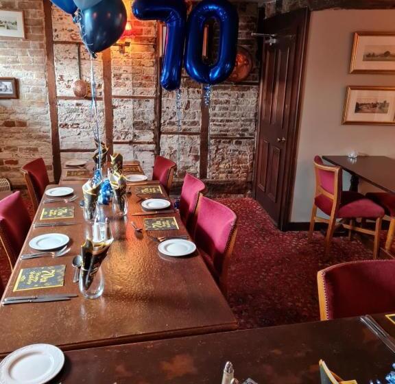 Общежитие Kings Arms